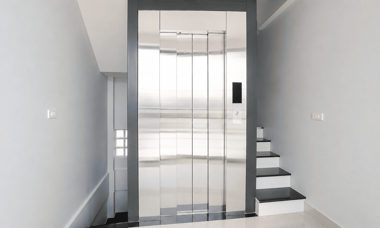 cửa thang máy 4 cánh