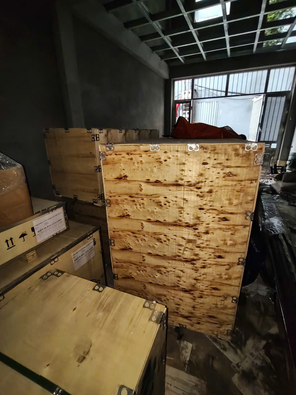 tap ket thiet bi thang may chu cuong tay mo